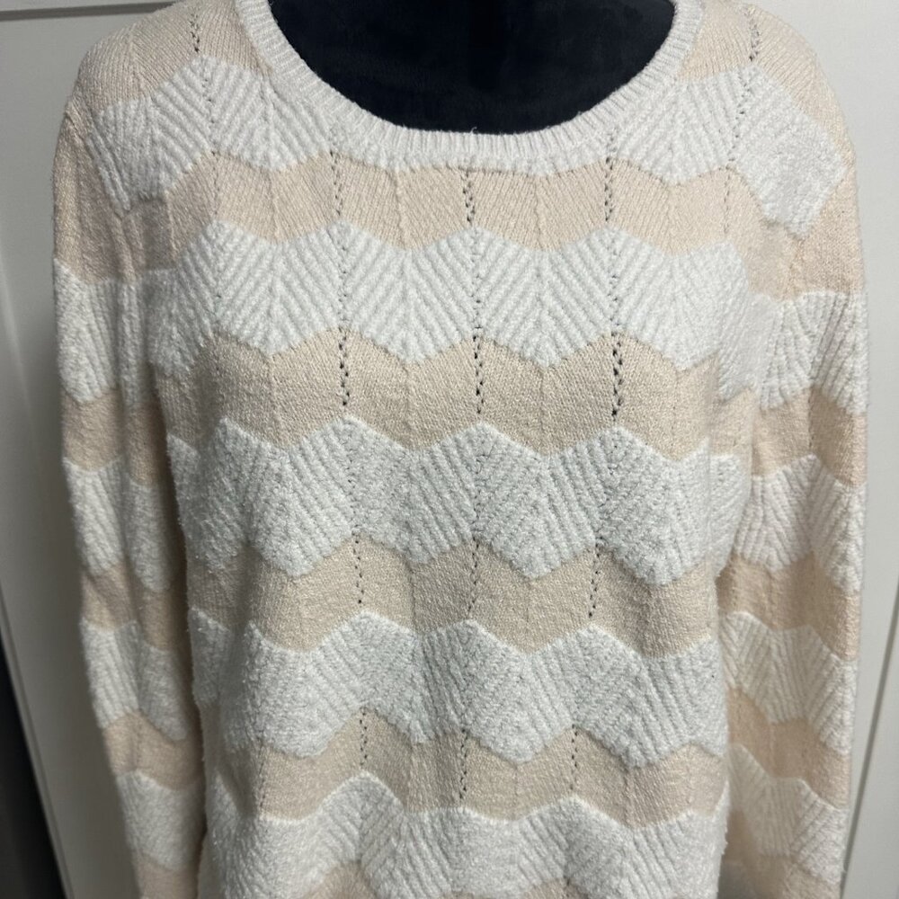 L C Lauren Conrad Women's Sweater Medium Chevron Print Bell Sleeve Boho